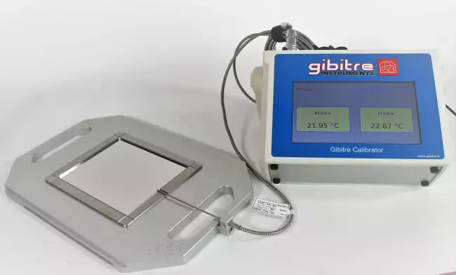 moulds for lab press: Laboratory press molds. Special mold with integrated temperature probe.