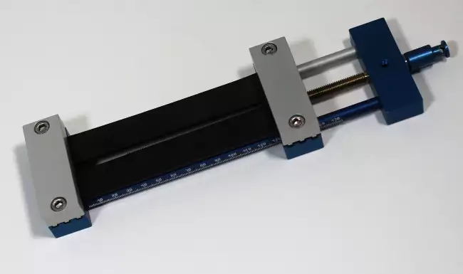 ozone cabinet static test: Static tensile exposure testing. Specimen holder for testing two specimens with integrated ruler.  